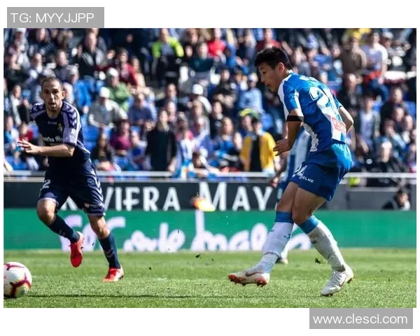 足球明星背后的感人故事与奋斗历程让人泪目与敬佩