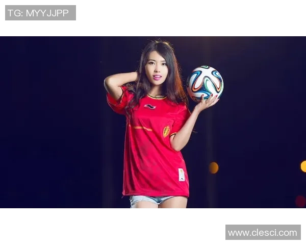 香港足球明星头像女生的魅力与风采展现足球与时尚的完美结合 香港足球明星头像女生的魅力与风采展现足球与时尚的完美结合