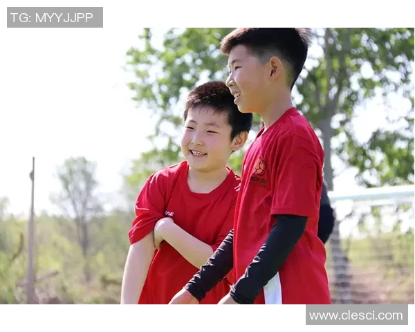 南湖足球明星近期动态与表现分析，谁是最受关注的球员