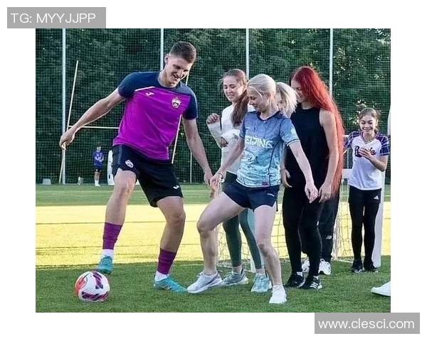 莎莎心目中的足球偶像是谁他在球场上的表现如何 莎莎心目中的足球偶像是谁他在球场上的表现如何