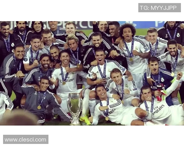 足球明星辉煌瞬间回顾高清图片展现他们的传奇与魅力 足球明星辉煌瞬间回顾高清图片展现他们的传奇与魅力