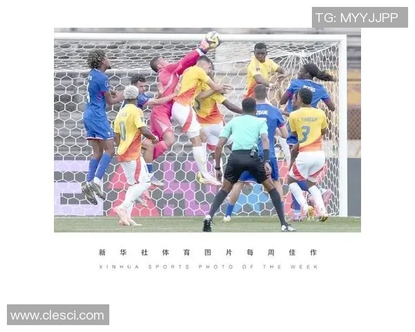 欧洲街头的足球明星们与时尚的亲密接触与精彩瞬间